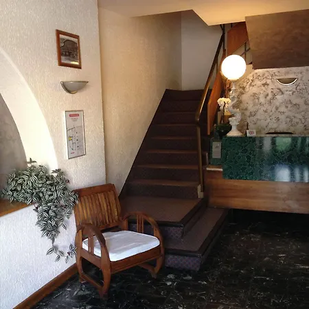 Hotel Des Alliés Pont-dʼAin